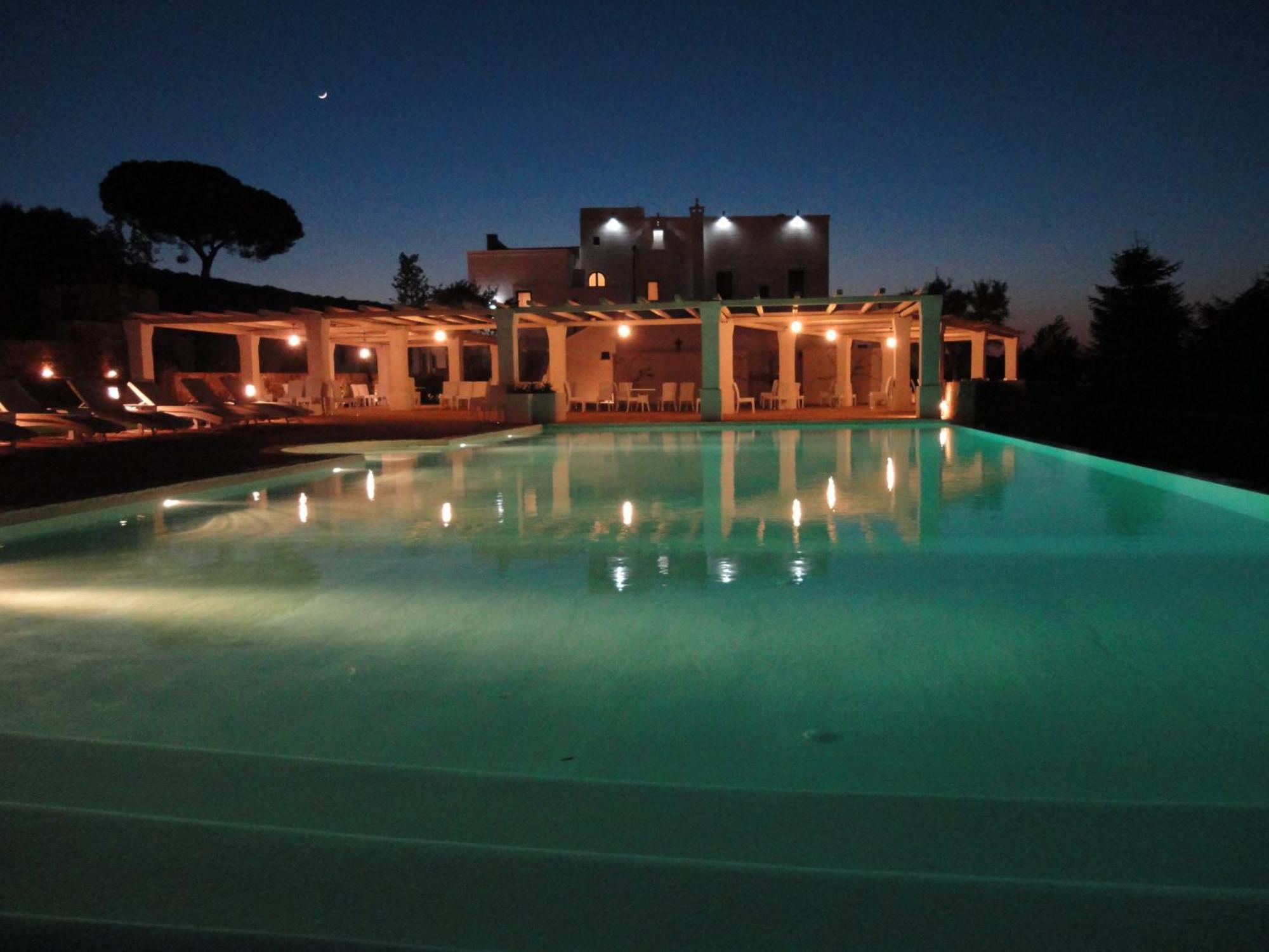 Country house Masseria Santa Teresa *