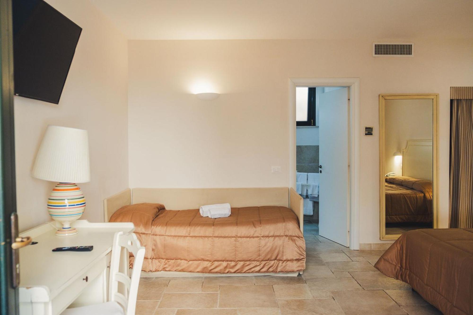 Masseria Santa Teresa Country house *