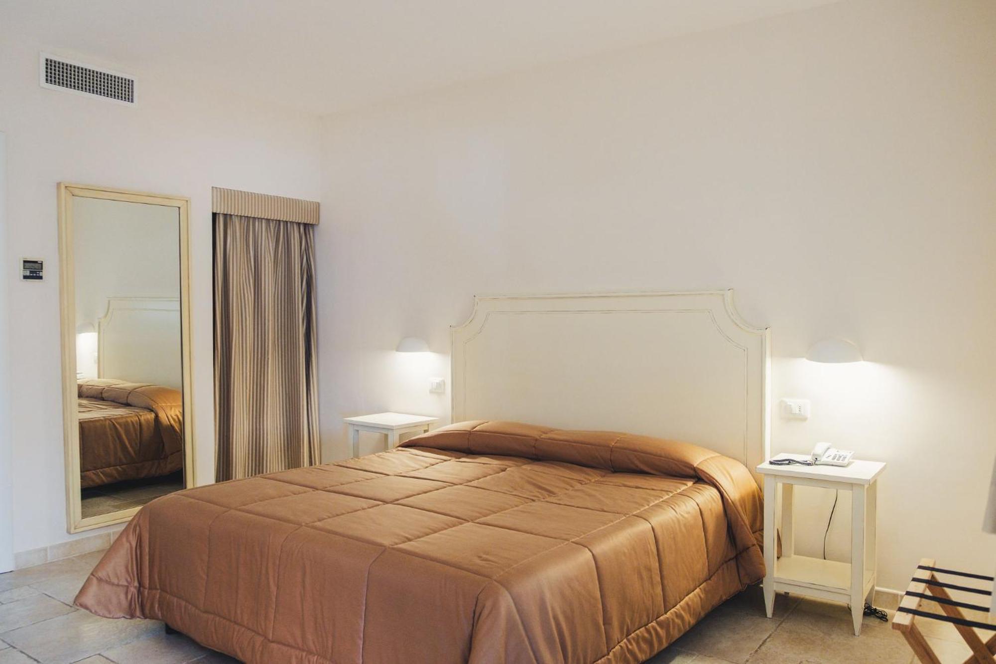 Country house Masseria Santa Teresa *